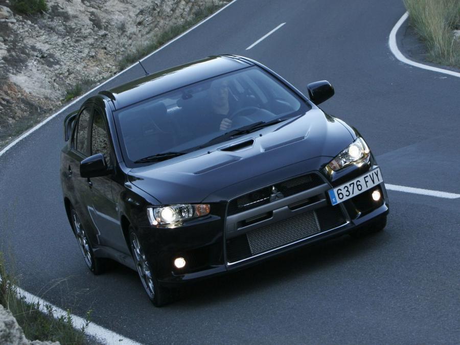 Mitsubishi Lancer Evolution X 2008 года  (EU) (фото 6 из 21)